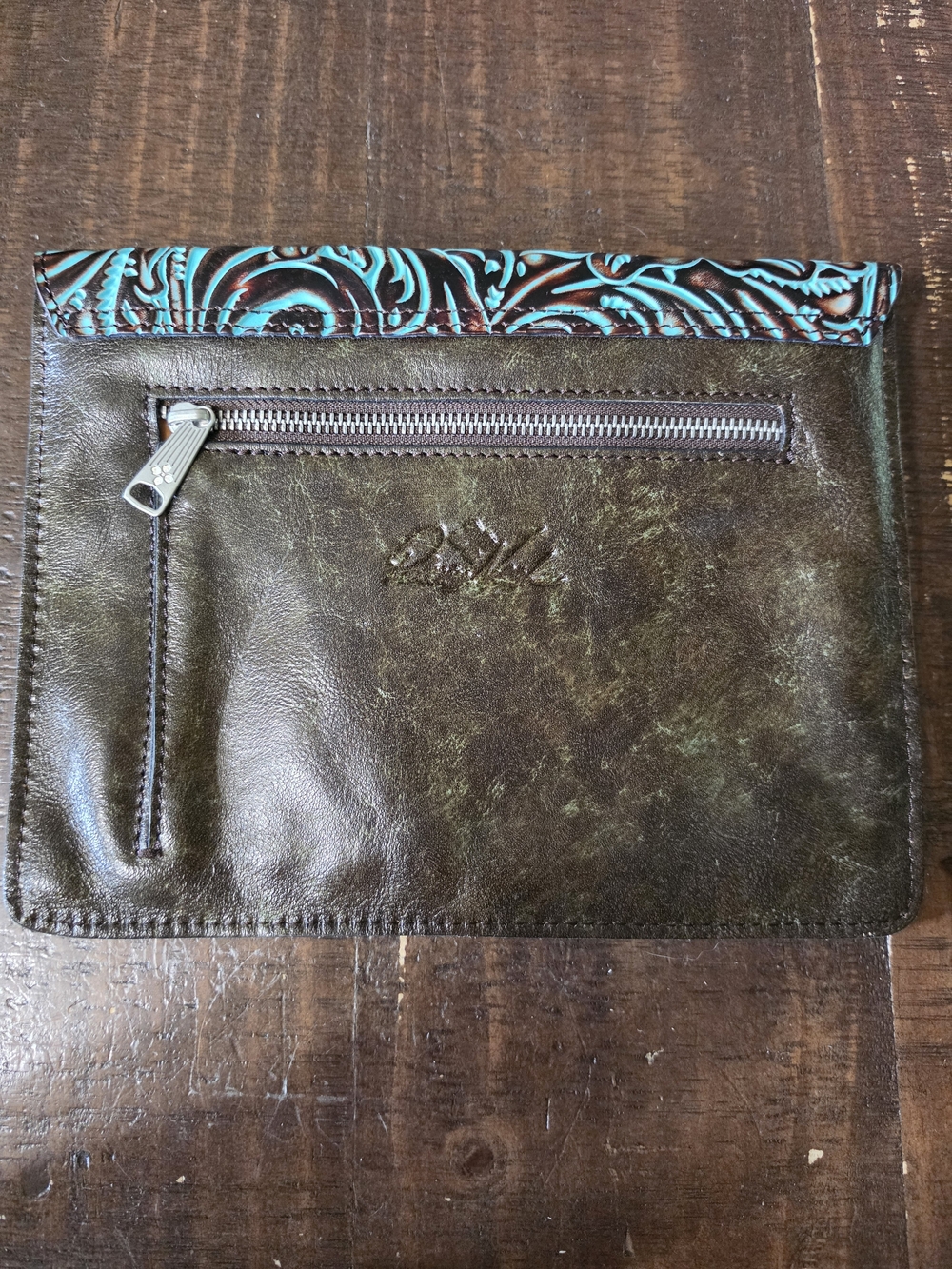 Patricia Nash backpack with matching accessories. - Picture 11 of 16